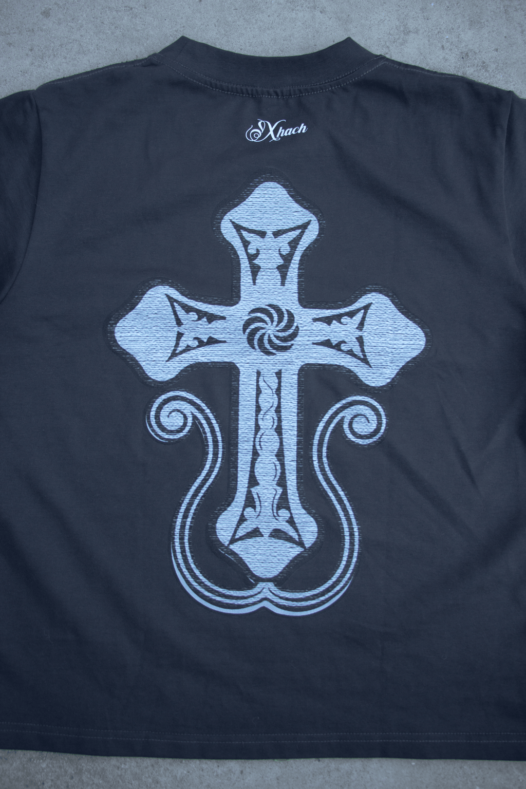 AREV XHACH TEE